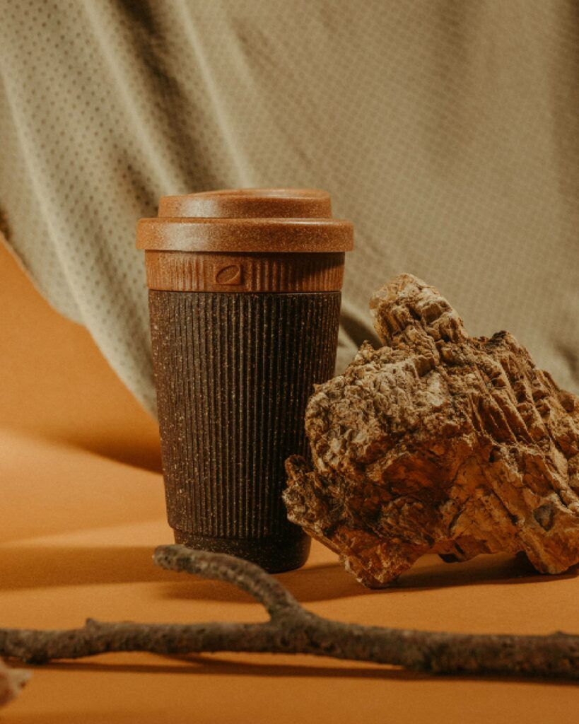 Kaffeeform Weducer Cup Refined in nutmeg - Circular Economy & Upcycling Blog Post